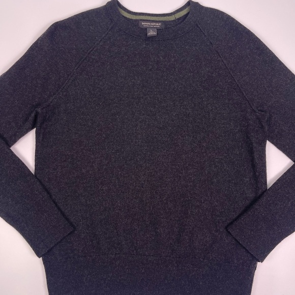 Banana Republic Men's Dark Gray Merino Wool Crewneck Sweater - Picture 3 of 10
